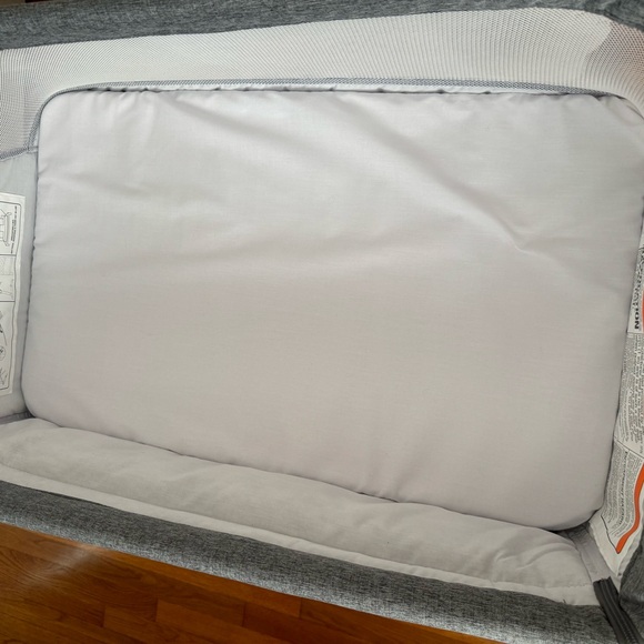 Bassinet Sleeper - Picture 2 of 6